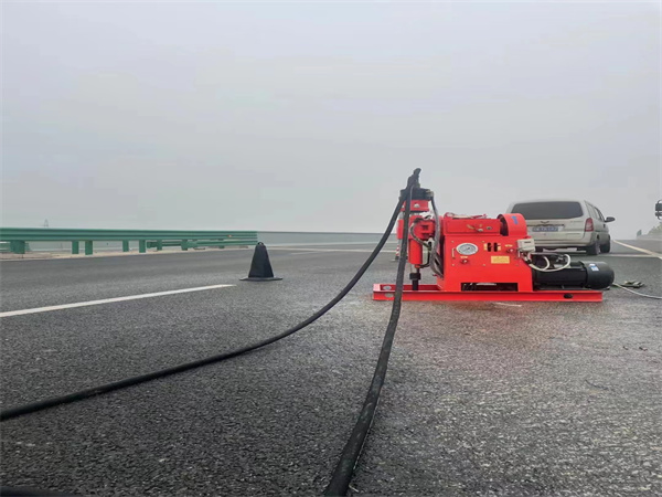 五指山马路路基路面开裂下沉注浆加固灌浆